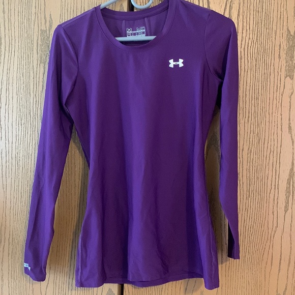 Women’s medium Under Armour heat gear long sleeve. - Picture 1 of 2